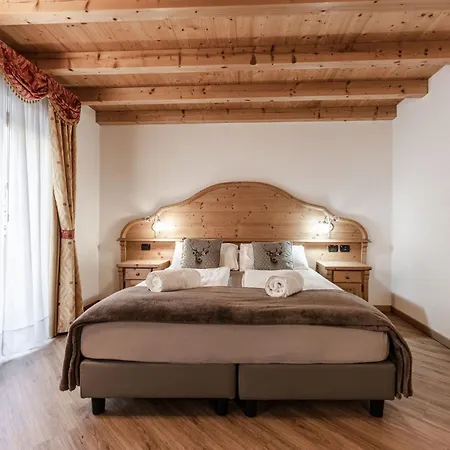 Hotel Sasso Rosso Commezzadura